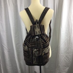 Knit hobo back pack